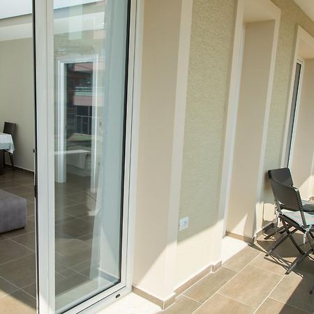 Apartment Te Kalua Sarandë Eksteriør billede
